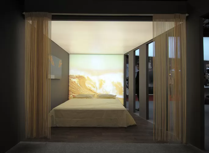 Натяжные потолки с подсветкой 